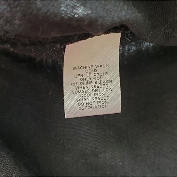 Ann Taylor Classic‎ Black T Shirt Women's Size M Gold Trim Cap Sleeve Minimalist - Picture 8 of 9